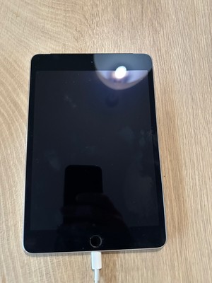 TABLET APPLE IPAD MINI 4 A1550 APPLE A8 2x 1.5GHz 2GB RAM 32GB SPEICHER WLAN 4G