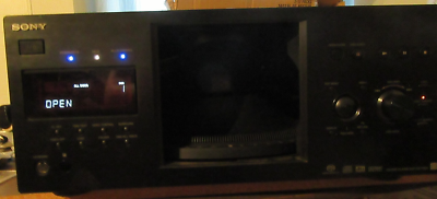 SONY DVP-CX777ES CD/DVD Disc Explorer 400 Disc Changer w/remote
