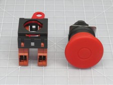 LOT OF 20 OMRON A22E-MP-02 PUSHBUTTON SWITCHES T197193