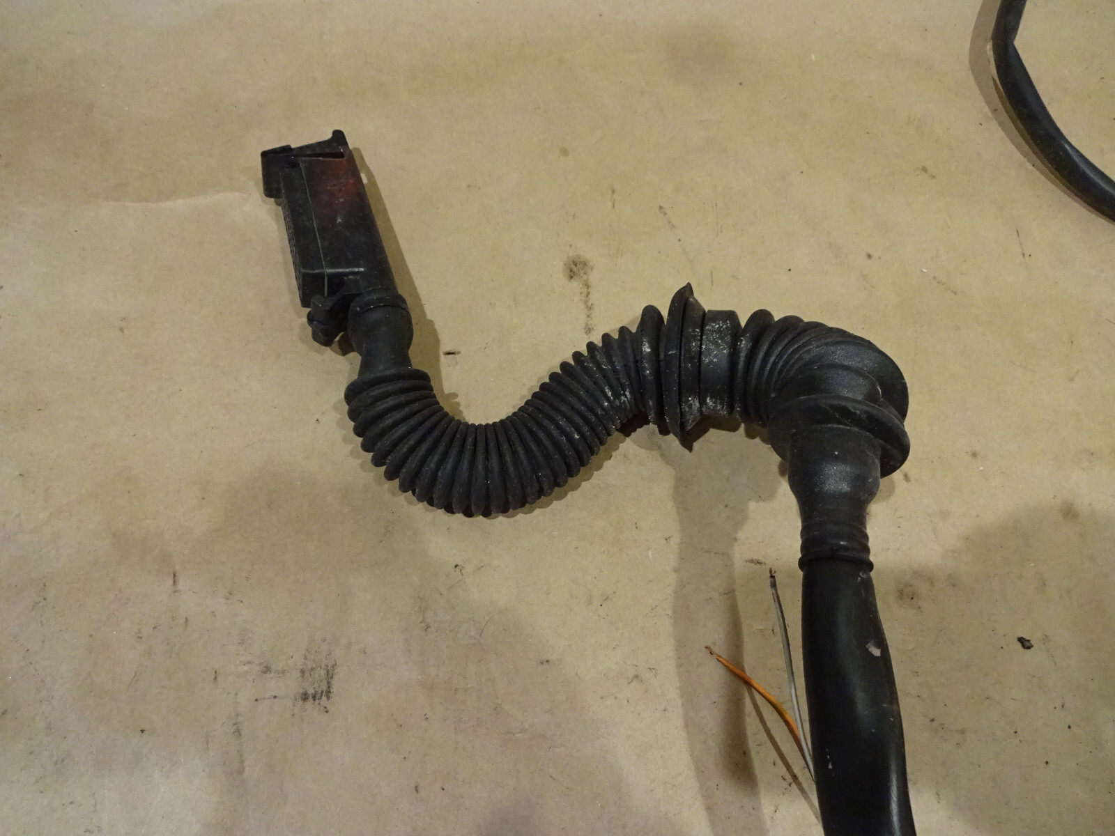 Ferrari 355 - LH Driver Door Connection Cables - P/N 152185