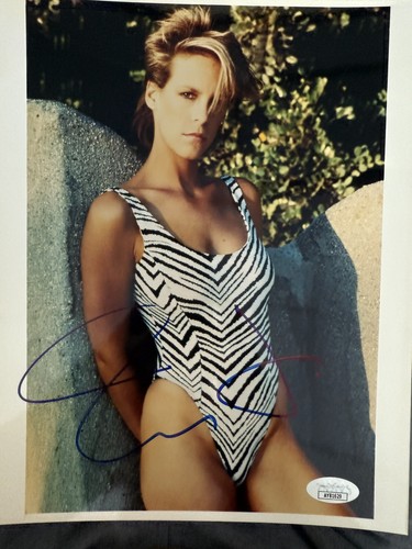 Jamie Lee Curtis Hand Signed Sexy 8x10 Photo Authentic Autographed Rare JSA COA - Picture 2 of 5