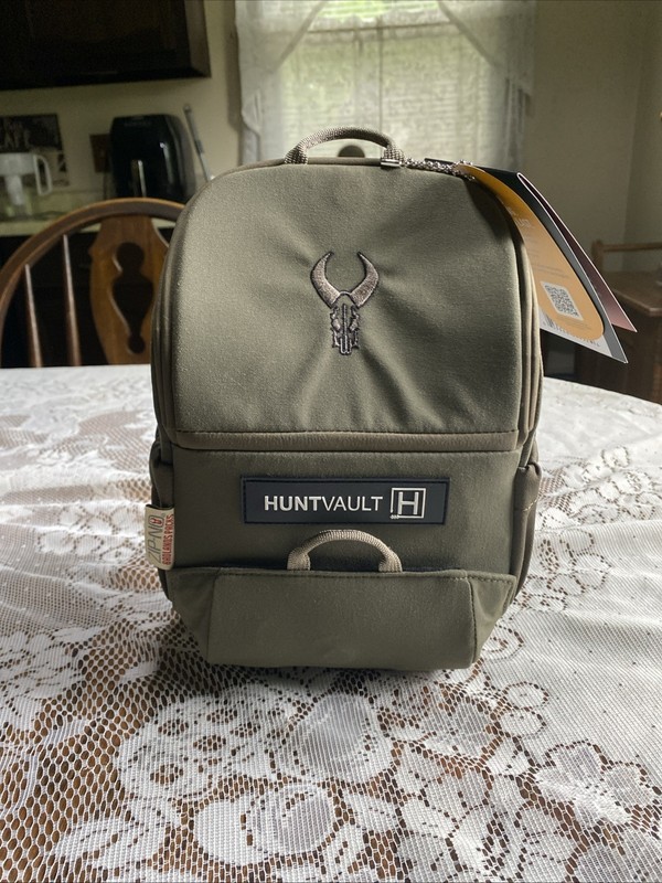 Badlands x HuntVault Bino XR Pro — Olive — NEW WITH TAGS