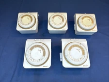 Lot of 5 Woods Indoor Lighting Timers (50000)  FS 24 Hours Repeats Daily