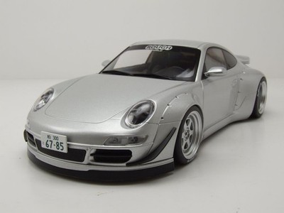 Porsche 911 RWB 997 silber Modellauto 1:18 ixo models