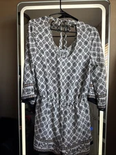 Collective Concepts Sleeveless Black and White Geometric Print Short Romper LG