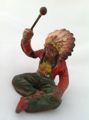 LINEOL ELASTOLIN HAUSSER Indian Warrior Drummer   Sitting Bull Headdress Bonnet