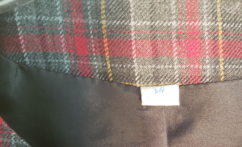 Vintage Edinburgh Scotland Womans Skirt Red Plaid Pleated Suit Pure New