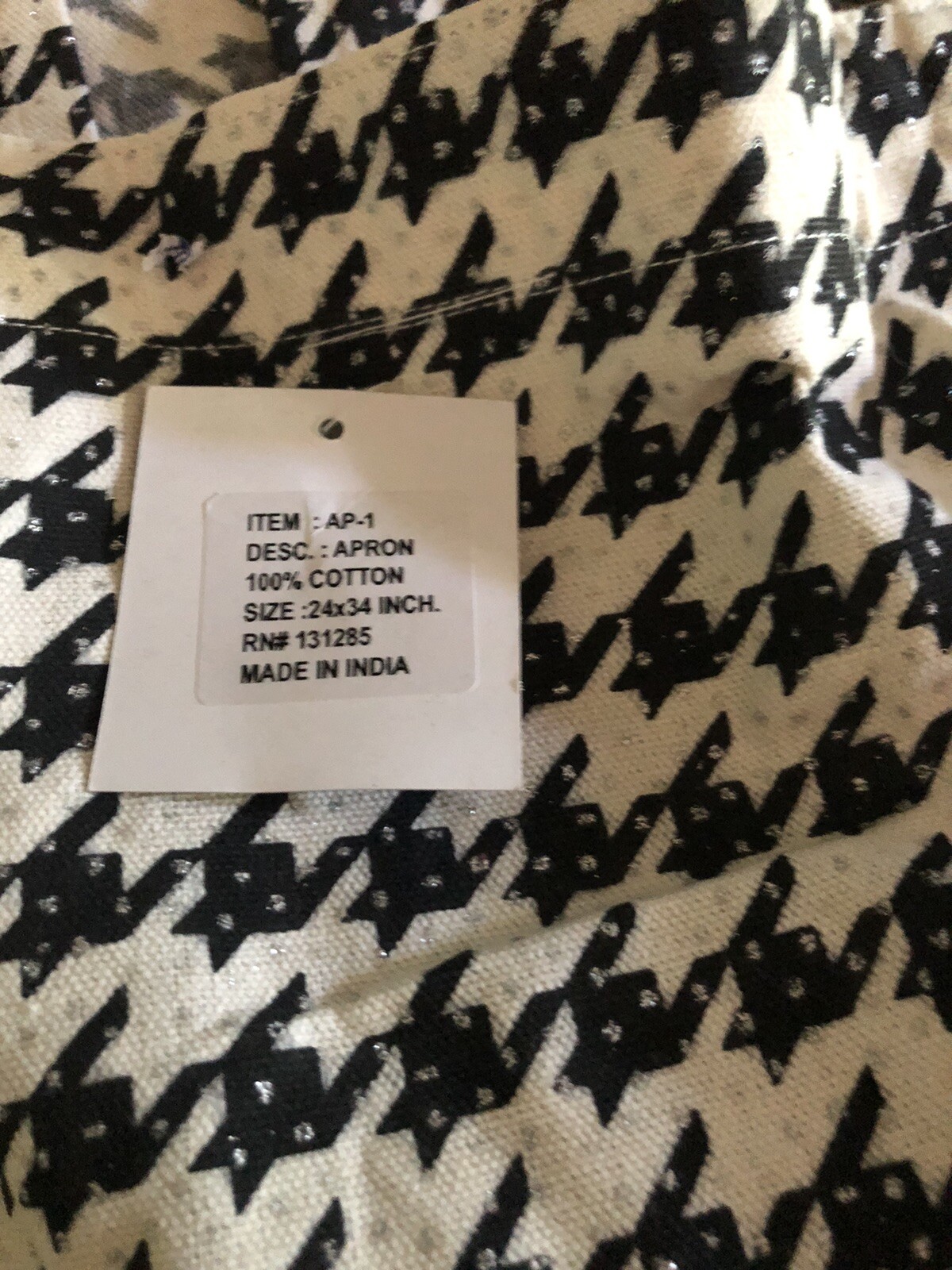 New With Tags Vatican Homes Adjustable Apron Size 24 X34 Inches