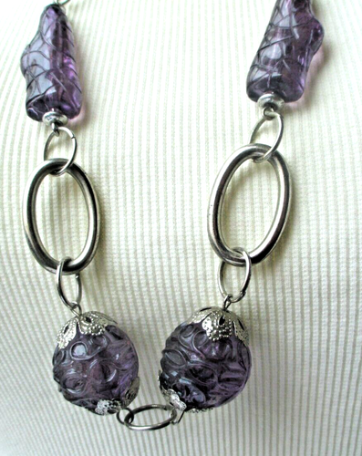 Collier Vintage Perles Tube Résine Violet Améthyste - Couleur Argenté - Parfait État (Occasion)