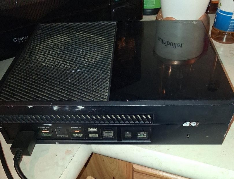 Xbox  console, does turn on