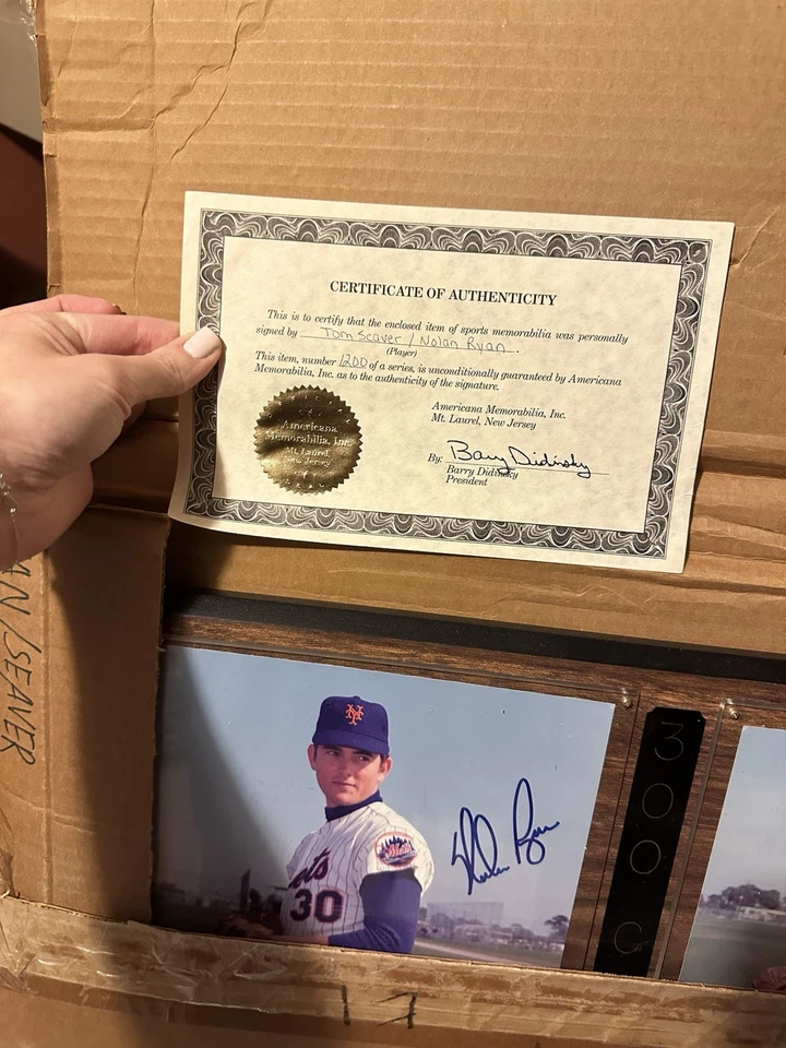 AUTOGRAPHED NOLAN RYAN/TOM SEAVER PLAQUE 300 Club - Image 2 of 2