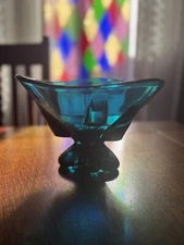 Vintage Mid Century Modern Blunique Viking Art Glass Pedestal Footed Bowl Vase