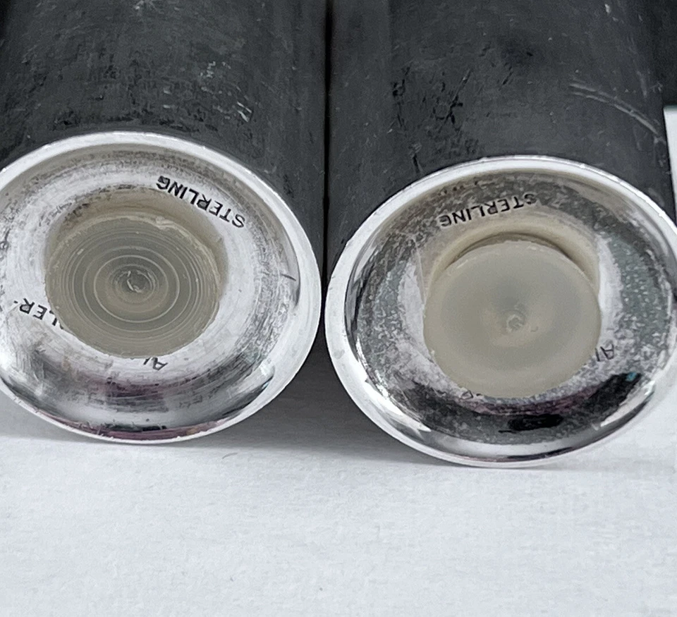 Par de cilindros modernistas de plata de ley Allan Adler de sal y pimienta. MCM Foto 4 de 4