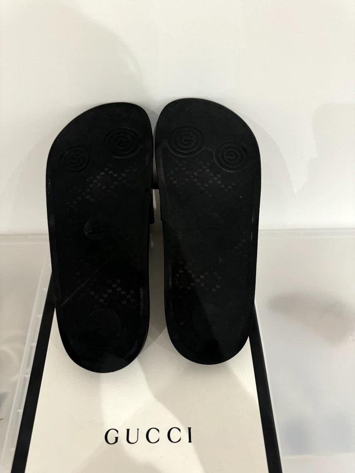 Usado - Sandalias Gucci Pursuit Slide para Hombre - Talla 7 - Auténticas - con caja Foto 4 de 4
