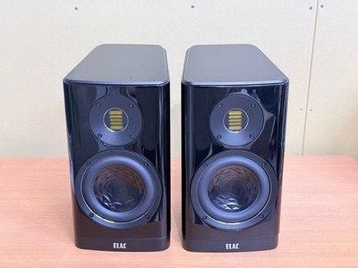  ELAC VELA BS403.2  JET 6 Display Model Speakers Excellent Condition