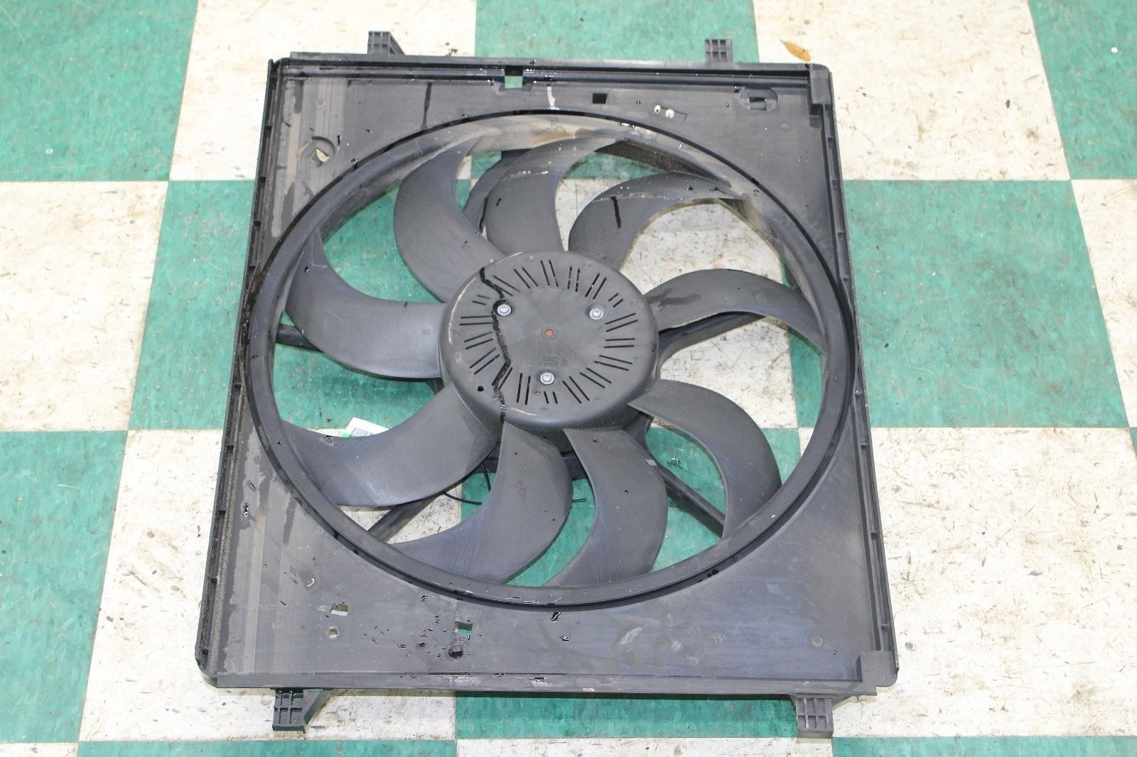 Maserati Ghibli 2014-2019 Cooling fan motor