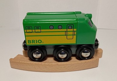 Brio World Wooden Diesel Locomotive Train Toys R Us Caboose Car Push Toy Lot 2