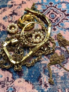 14 k Gold Lot 17.7g for Repair or Scrap