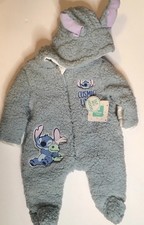 MONO SHERPA BEBÉ STITCH DISNEY CON CAPUCHA UNA PIEZA Talla 0-3M Nuevo con Etiquetas