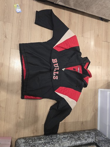 Vintage Chicago Bulls Starter Jacket Size Large Red 90's NBA - Image 1