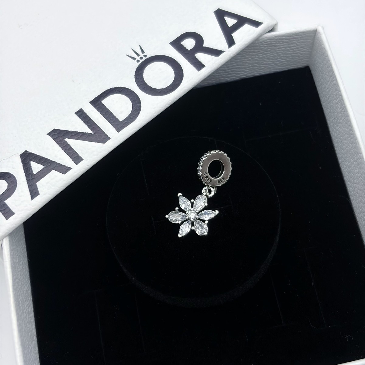 NEW 100% PANDORA Sparkling Herbarium Cluster Dangle Charm 792382C01 NEW WITH BOX View 2