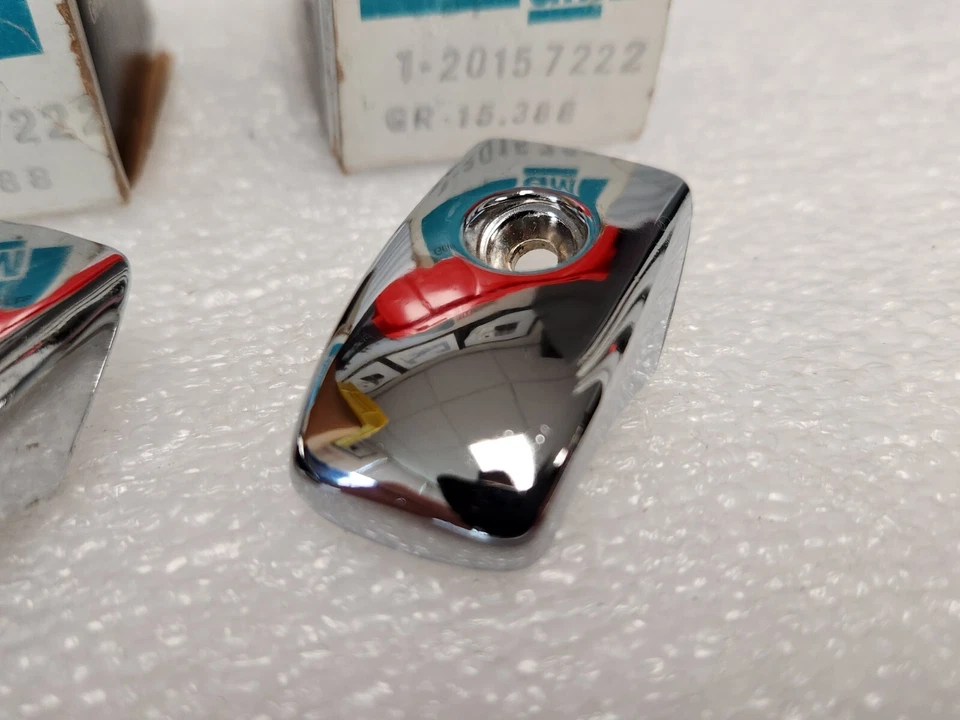 Par de ganchos interiores para abrigo NOS GM 82-88 Cadillac Cimarron Buick Skyhawk Sunbird Foto 4 de 4