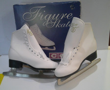CCM Women s Figure Skates Silhouette Model White Sz 9 New Box