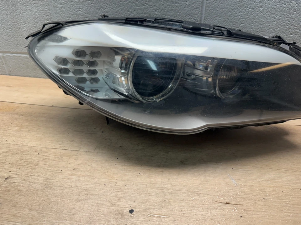 FARO ADAPTATIVO XENÓN LADO DERECHO PASAJERO BMW 550I 535I 528I M5 LÁMPARA Foto 2 de 4
