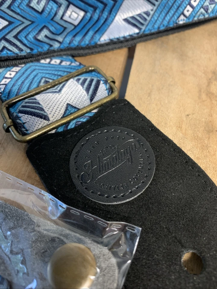 Correa de Guitarra Azul Blanco Negro Patrón Tribal Azteca Geométrico Tela Nueva Foto 3 de 4