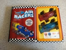 NEW Scholastic Amazing Air Racers 2 cars with Book 0439830907003