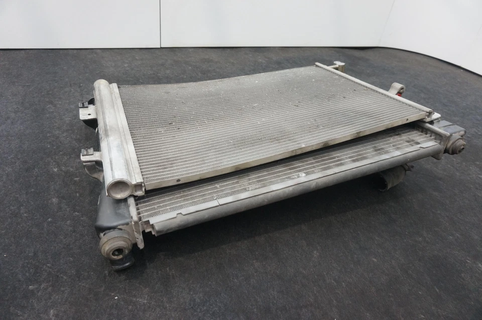 Conjunto condensador aire acondicionado radiador delantero OEM 21996495 Chevrolet SSR 2003-06 *Nota Foto 4 de 4