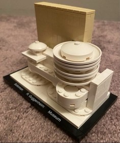 Lego Solomon Guggenheim Museum 21004 Architecture Set 100% Complete Frank Lloyd