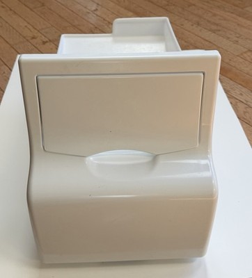 OEM Frigidaire Refrigerator Ice Container Assembly Bin Auger 241860803 240507202