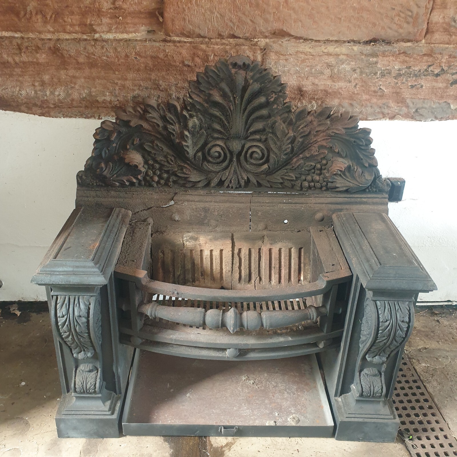 MAGNIFICENT ORNATE CAST IRON FIRE GRATE OPEN FIRE BASKET FROM COUNTRY HOUSE eBay