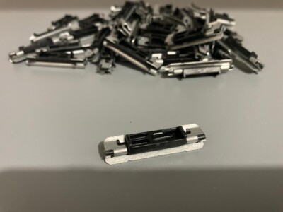 Original BMW E60 E61 Limo+Kombi Windschutzscheibe Clips A-Säule 50  