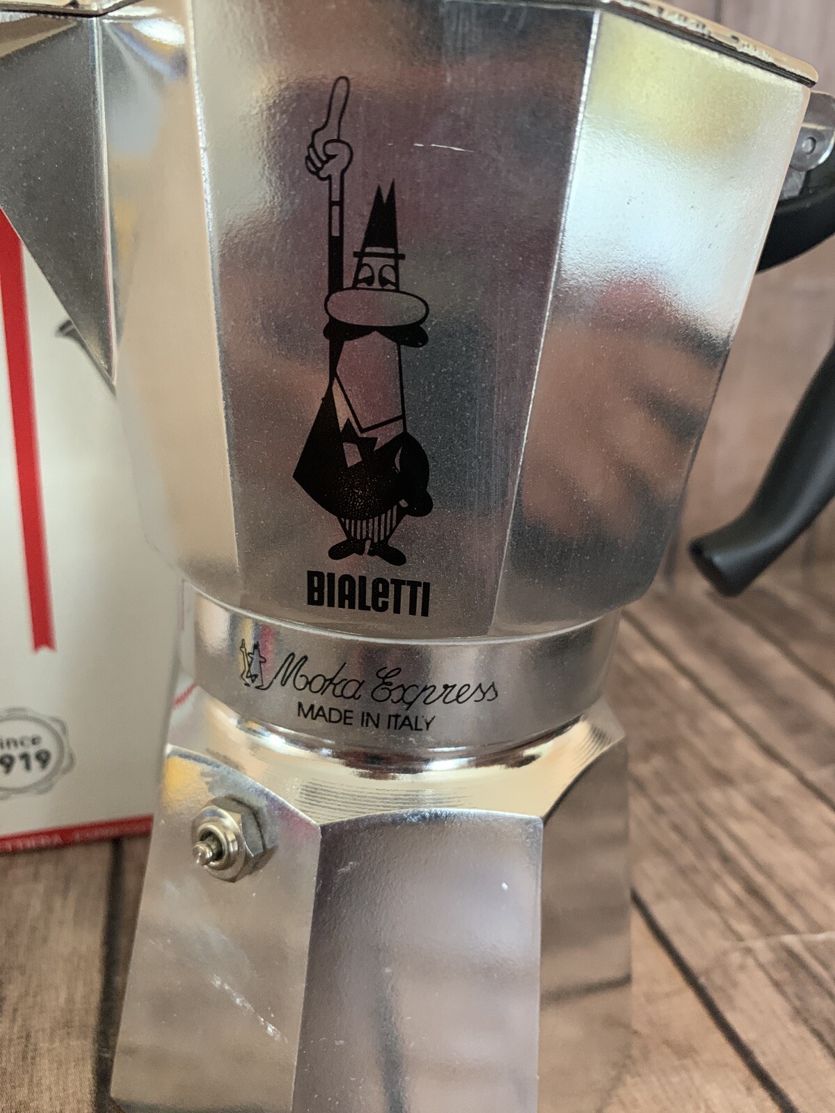 Bialetti 275-06 Moka Express 6-Cup Espresso Maker 06800 