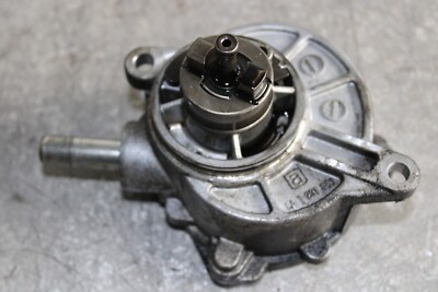 Mercedes W204 S204 C200 CDI 100kW Unterdruckpumpe A6462300165