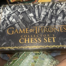 Game of Thrones Collectors Chess Set Open Nev...
