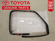 95 - 04 Toyota Tacoma Front Right Side Door Glass Run Weatherstrip Oem New