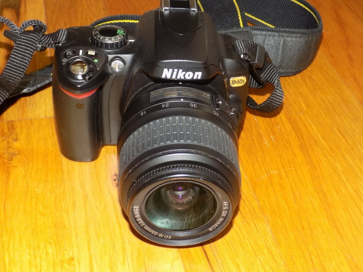 Nikon D40x digital camera with Nikon lens AF-S DX Nikkor ED