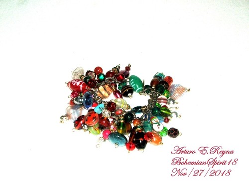 Arturo E.Reyna VINTAGE CHRISTMAS CHARMS LAMPWORK GLASS BEADS HANDMADE BRACELET - Picture 3 of 7