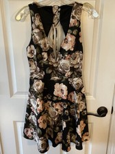 LN Windsor floral A line  plunge neck swing dress size Large