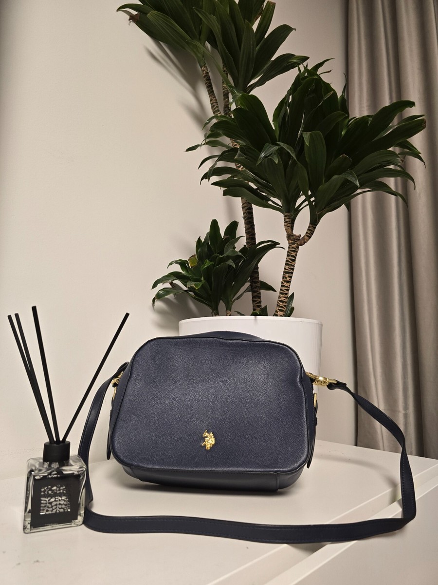 ASSN Bag handbag over shoulder blue the inner lining has