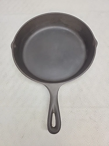 Vtg. Unmarked 3-Notch Lodge 7 SK 8-B D2 Cast Iron Skillet Made In USA Restored
