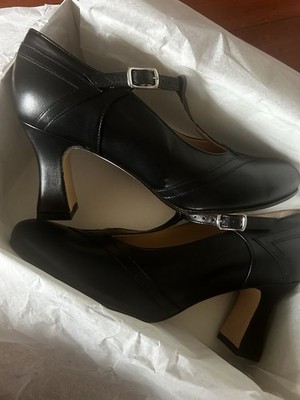 New In Box Laduca Character Shoes Sz 8