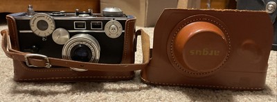 Argus 35mm Rangefinder Camera with Cintar 50mm f/3.5 Lens Vintage Untested