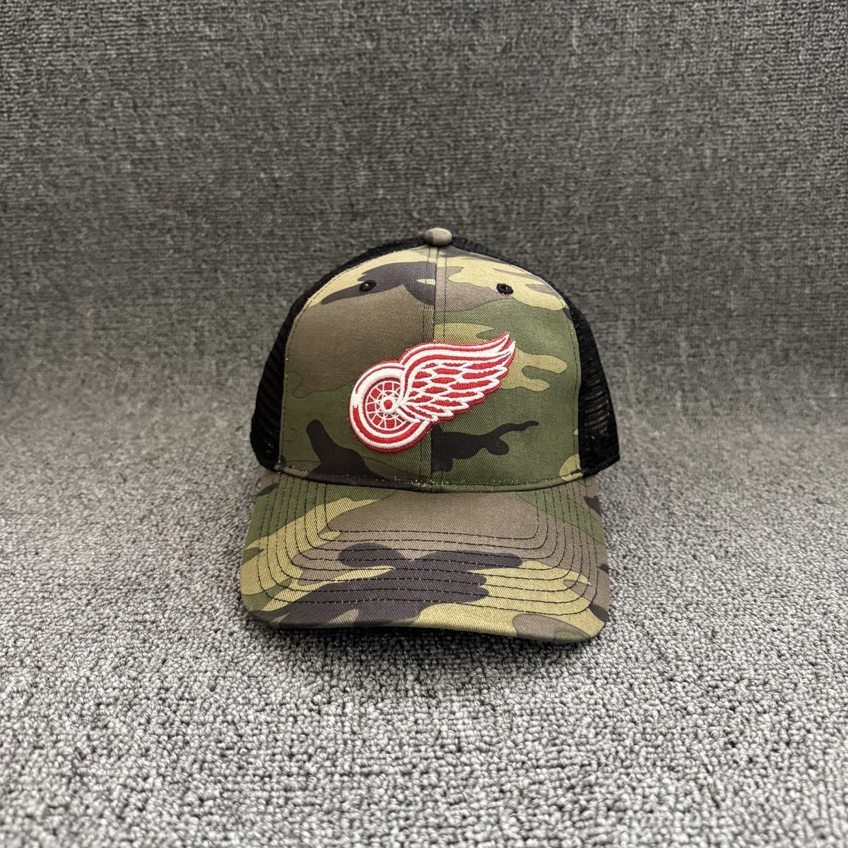 '47 Brand Detroit Red Wings Trucker Snapback Camo Black OSFA NHL Mesh Back Hat