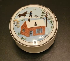 Villeroy & Boch Luxembourg  Naif Laplau 5 Winter Snow  Porcelain Trinket Box