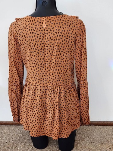 Orange KIVARI Top Womens Blouse XS Buttons Ruffles Pin Tucks Peasant Sleeves - Picture 4 of 8