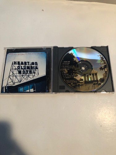 CRACKED REAR VIEW: "Hold My Hand" +more (CD) - HOOTIE AND THE BLOWFISH -Debut LP - Picture 2 of 3